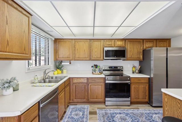 715 S Lake Shore Drive #7F, Lake Geneva, WI 53147