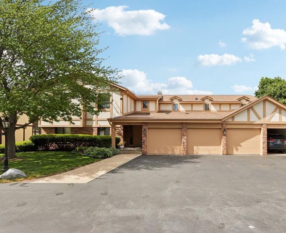 715 S Lake Shore Drive #7F, Lake Geneva, WI 53147