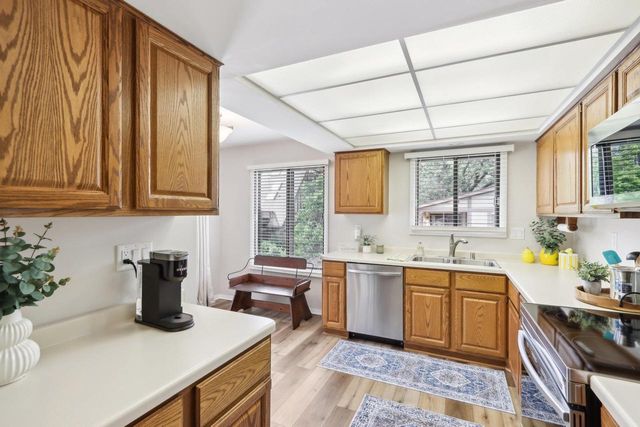 715 S Lake Shore Drive #7F, Lake Geneva, WI 53147