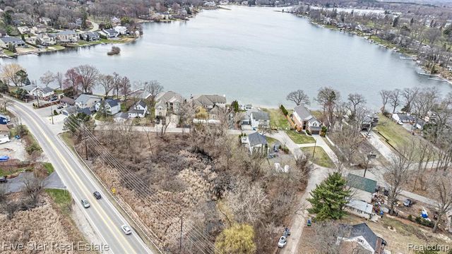 0000 Dickert Street, Commerce Twp, MI 48382