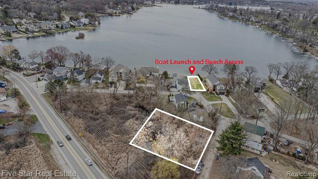 0000 Dickert Street, Commerce Twp, MI 48382