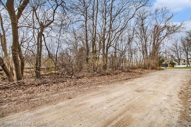 0000 Dickert Street, Commerce Twp, MI 48382