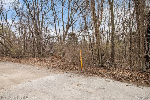 0000 Dickert Street, Commerce Twp, MI 48382