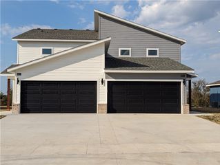 1606 SW Casuarina Drive 1, Bentonville, AR 72712