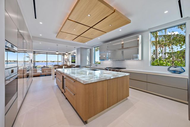 3030 WASHINGTON Road, West Palm Beach, FL 33405