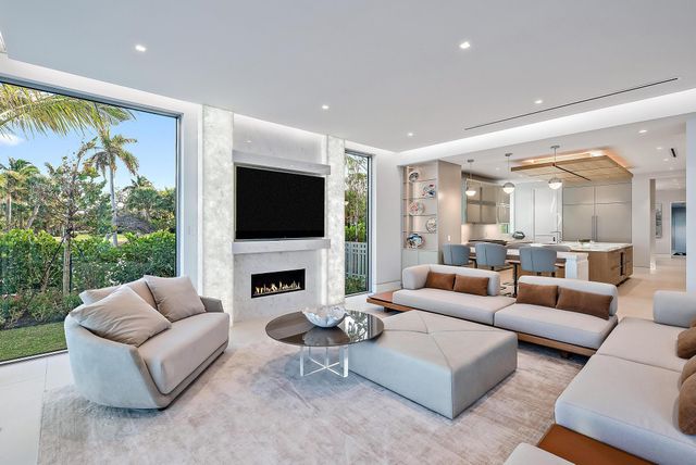 3030 WASHINGTON Road, West Palm Beach, FL 33405