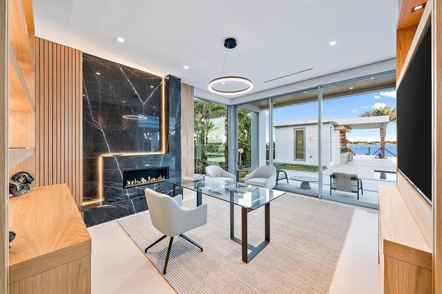 3030 WASHINGTON Road, West Palm Beach, FL 33405