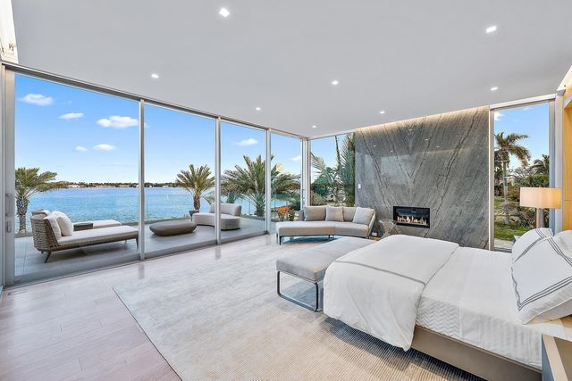 3030 WASHINGTON Road, West Palm Beach, FL 33405