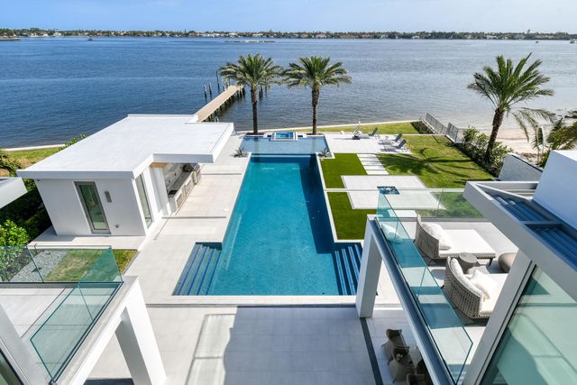 3030 WASHINGTON Road, West Palm Beach, FL 33405