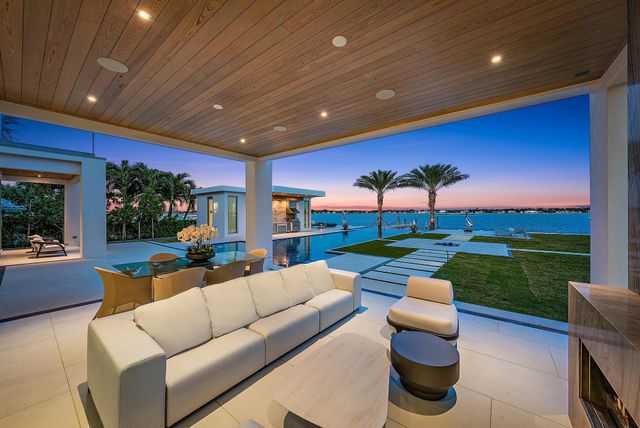 3030 WASHINGTON Road, West Palm Beach, FL 33405