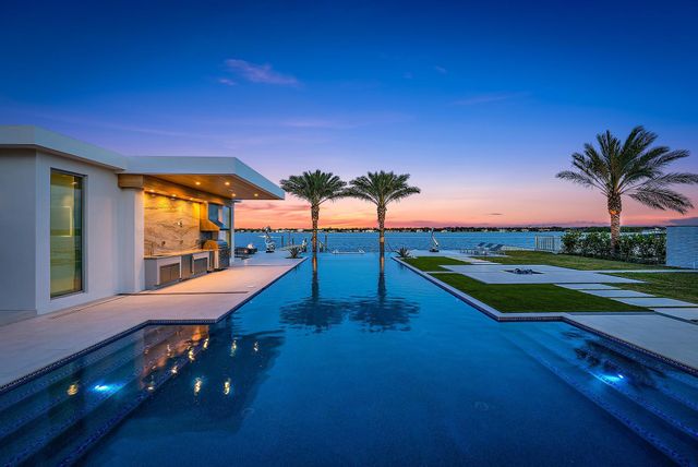 3030 WASHINGTON Road, West Palm Beach, FL 33405