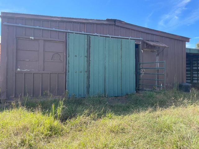 13 Lakeridge Road, Seale, AL 36875