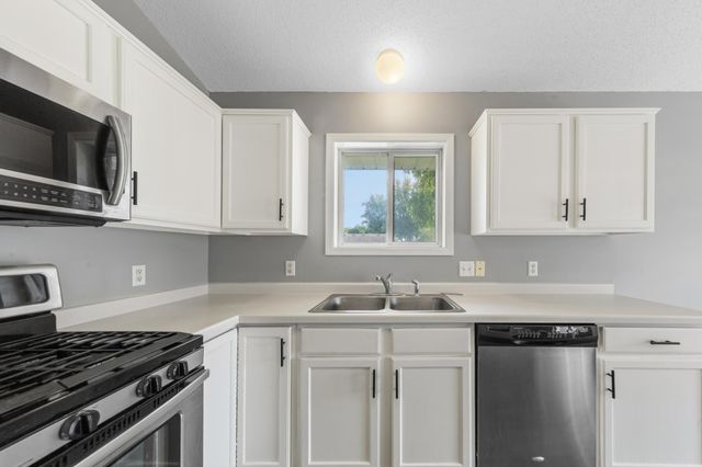 507 43rd Avenue NW, Rochester, MN 55901
