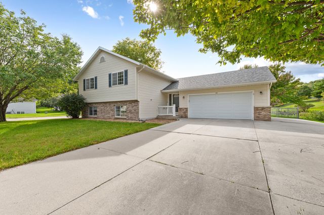507 43rd Avenue NW, Rochester, MN 55901