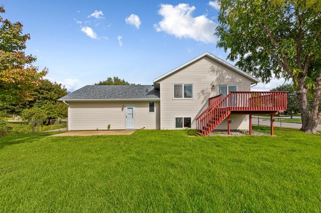 507 43rd Avenue NW, Rochester, MN 55901