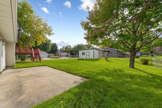 507 43rd Avenue NW, Rochester, MN 55901