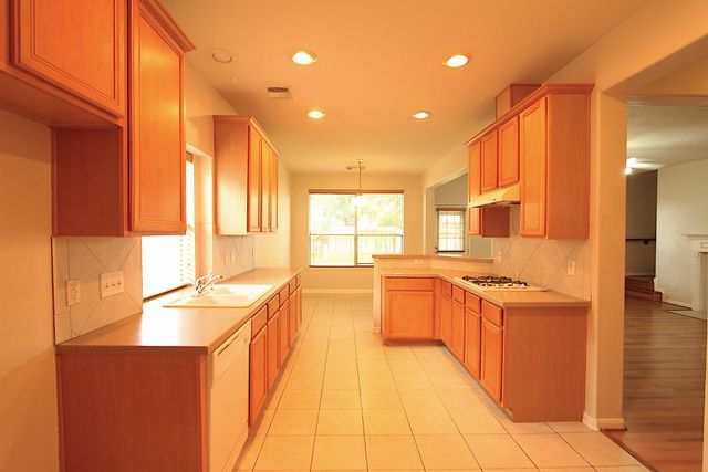 4430 Waverly Canyon Lane, League City, TX 77573