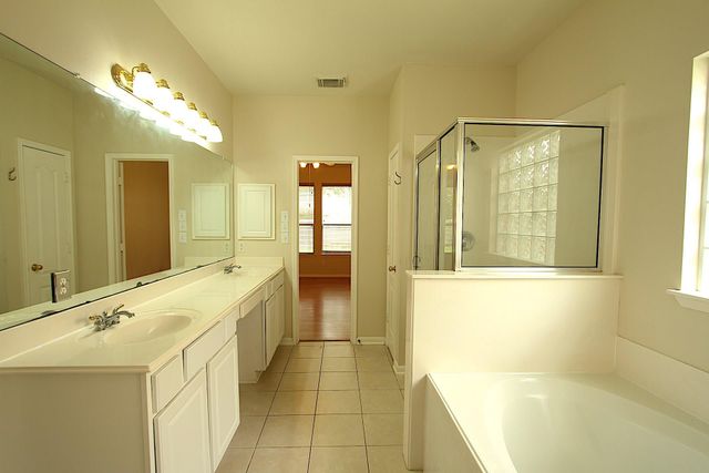 4430 Waverly Canyon Lane, League City, TX 77573