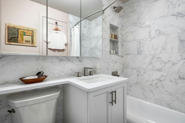 155 W 68th St Apt 607, New York City, NY 10023