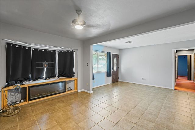 5725 Woodhaven Dr, Corpus Christi, TX 78412