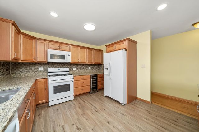 152 Oakhurst Road, Matteson, IL 60443