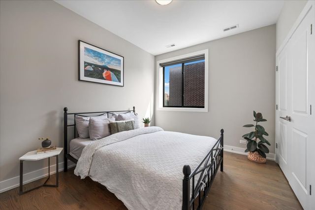 2730 W Armitage Avenue 3E, Chicago, IL 60647