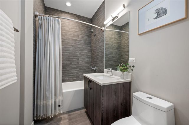 2730 W Armitage Avenue 3E, Chicago, IL 60647