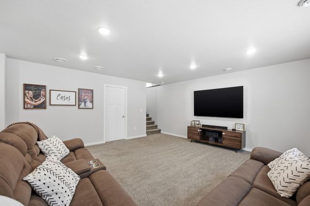 709 1st Avenue, Horace, ND 58047