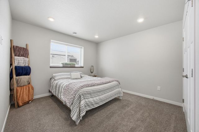 709 1st Avenue, Horace, ND 58047