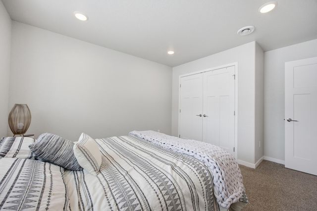 709 1st Avenue, Horace, ND 58047