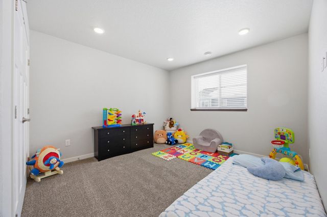 709 1st Avenue, Horace, ND 58047