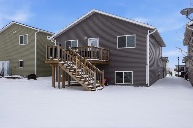 709 1st Avenue, Horace, ND 58047