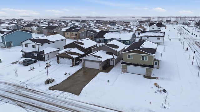 709 1st Avenue, Horace, ND 58047