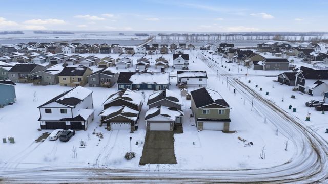 709 1st Avenue, Horace, ND 58047