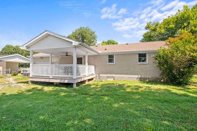 309 Peggy Dr, Cedar Hill, TN 37032
