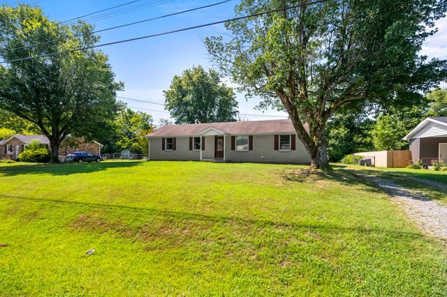 309 Peggy Dr, Cedar Hill, TN 37032