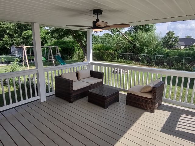 309 Peggy Dr, Cedar Hill, TN 37032