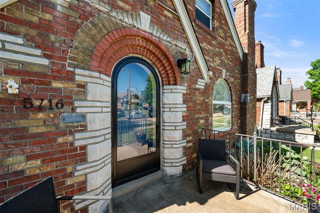 5716 Winona Avenue, St Louis, MO 63109