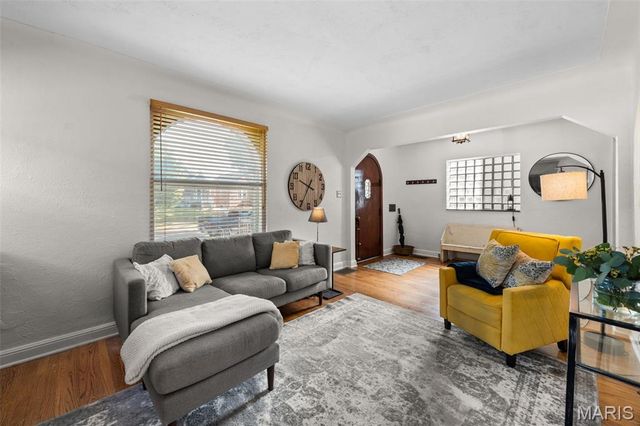 5716 Winona Avenue, St Louis, MO 63109