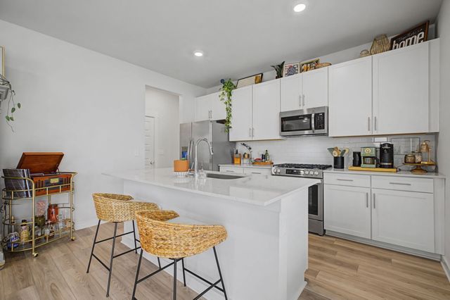 1315 Chambers Bay Dr, Lebanon, TN 37087