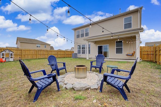 1315 Chambers Bay Dr, Lebanon, TN 37087