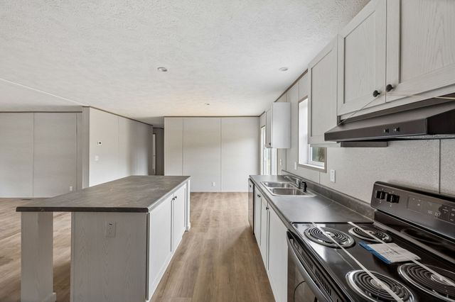 7260 Taylor Creek Loop, Nunnelly, TN 37137