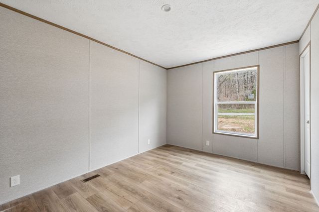 7260 Taylor Creek Loop, Nunnelly, TN 37137