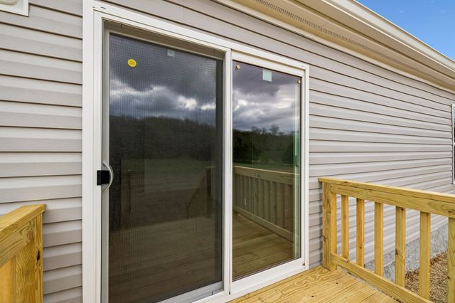 7260 Taylor Creek Loop, Nunnelly, TN 37137