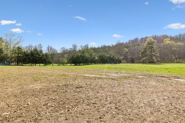 7260 Taylor Creek Loop, Nunnelly, TN 37137