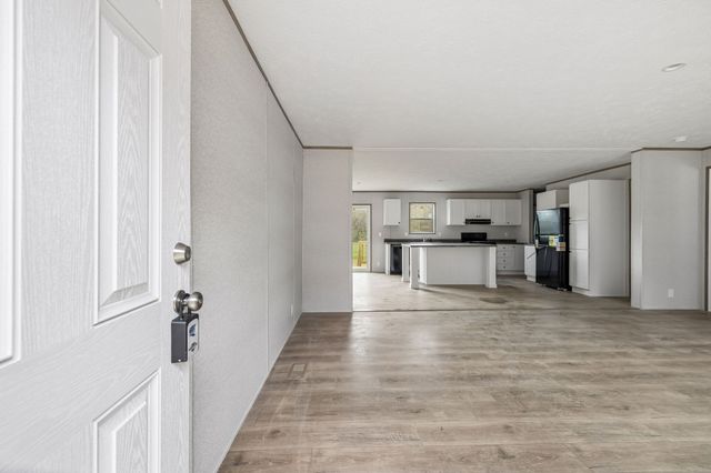 7260 Taylor Creek Loop, Nunnelly, TN 37137