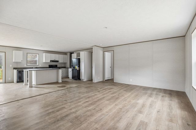 7260 Taylor Creek Loop, Nunnelly, TN 37137