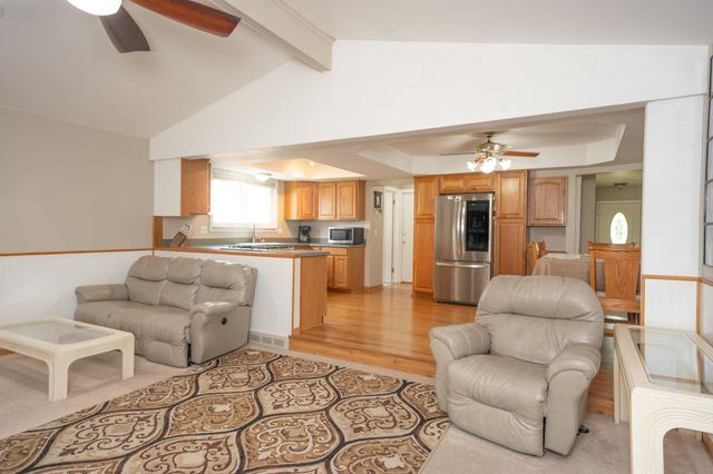14490 Edshire Drive, Sterling Heights City, MI 48312