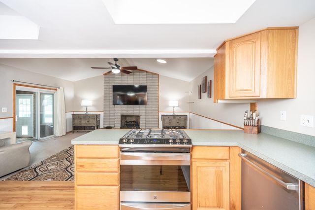 14490 Edshire Drive, Sterling Heights City, MI 48312