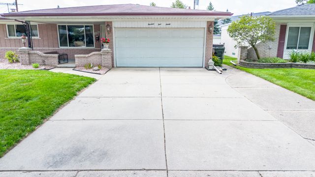 14490 Edshire Drive, Sterling Heights City, MI 48312